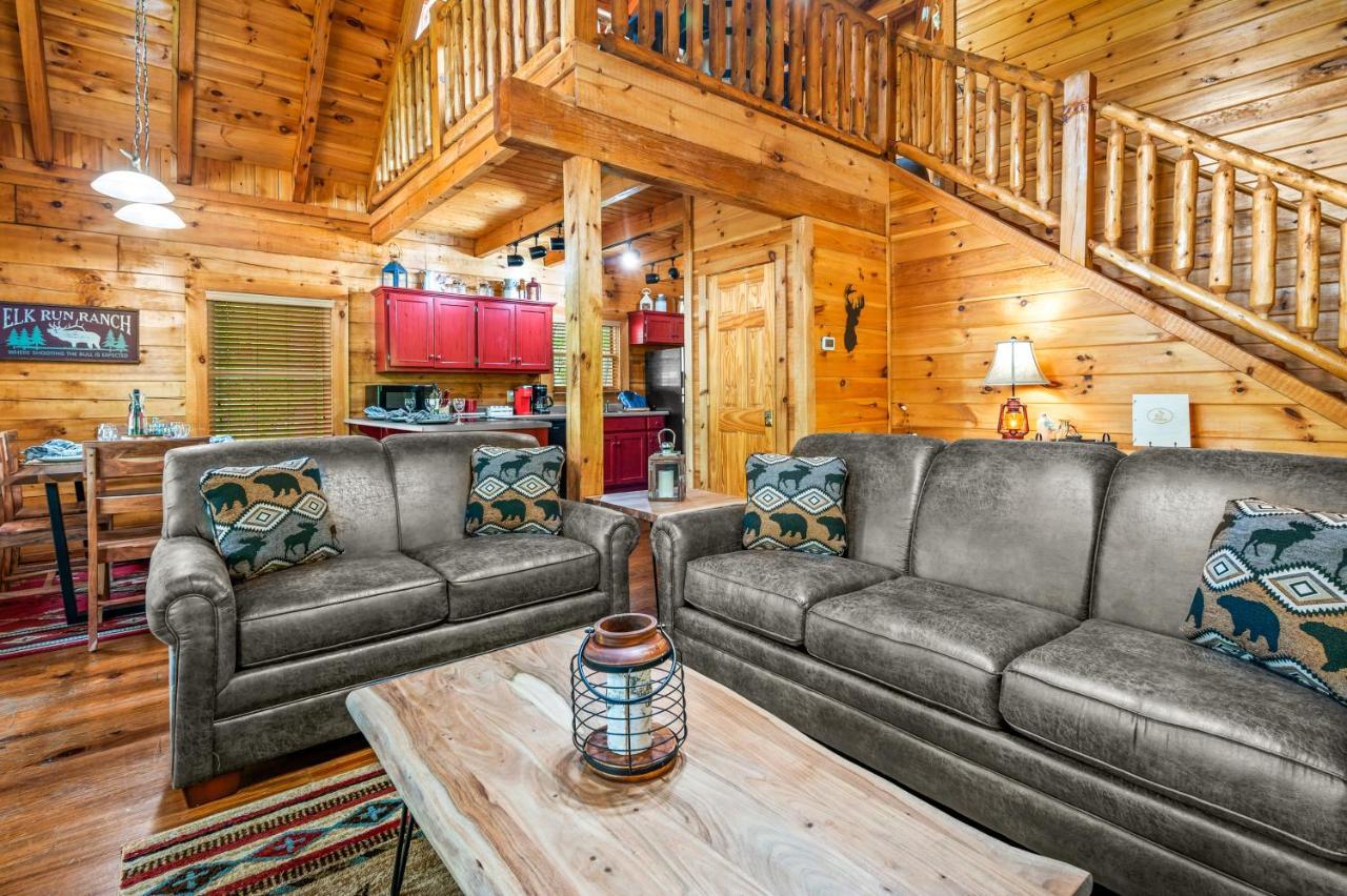 Charming Cabin W/ Hot Tub, Game Room, Top Location Pigeon Forge Exteriér fotografie