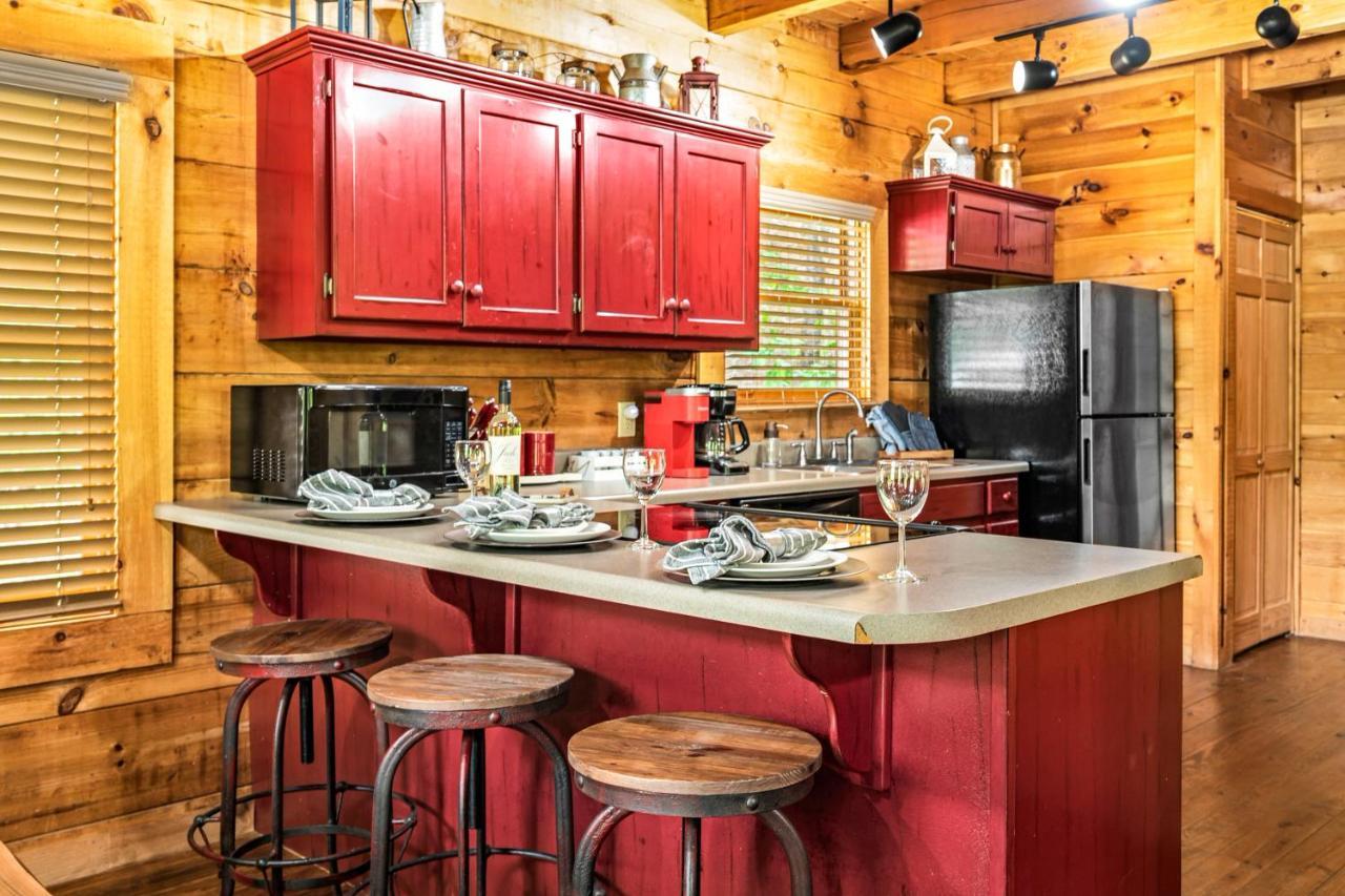 Charming Cabin W/ Hot Tub, Game Room, Top Location Pigeon Forge Exteriér fotografie